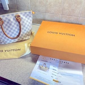 Louis Vuitton Authentic bag 1 year old
